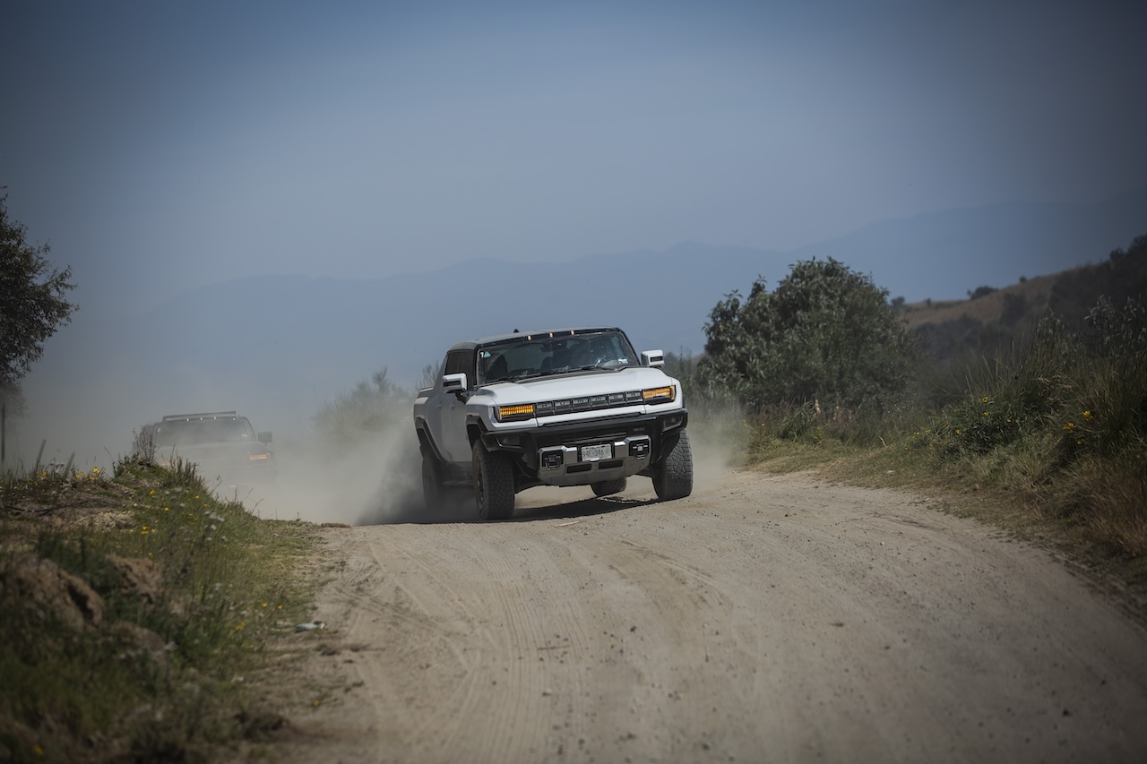 Con muchos watts GMC HUMMER EV 2025