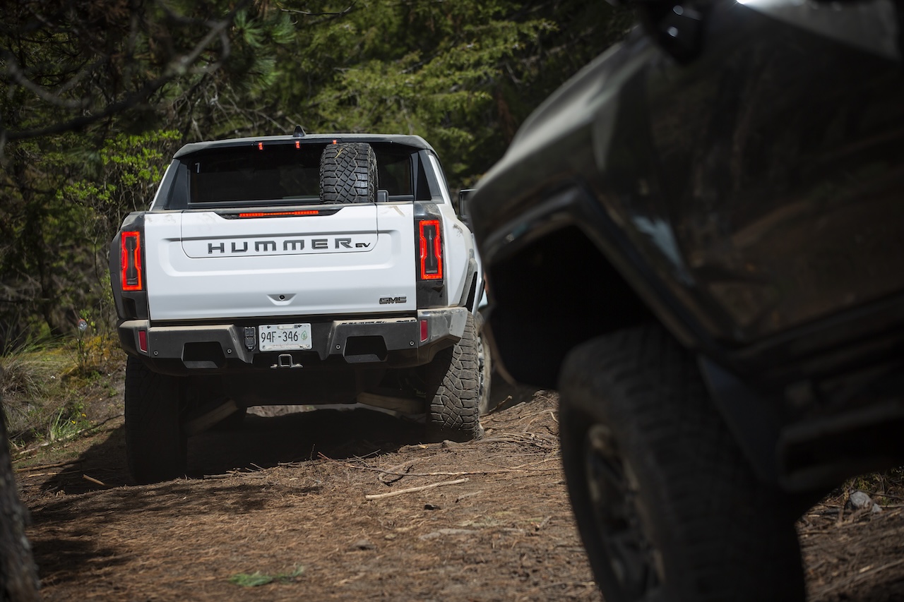 Con muchos watts GMC HUMMER EV 2025