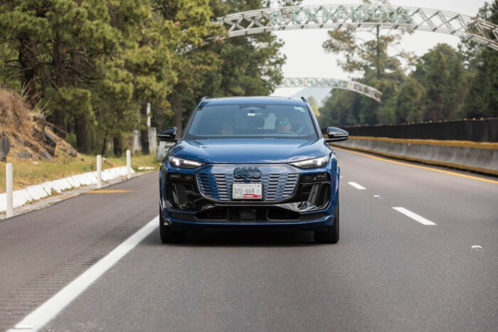 Frontal Audi Q6 e tron