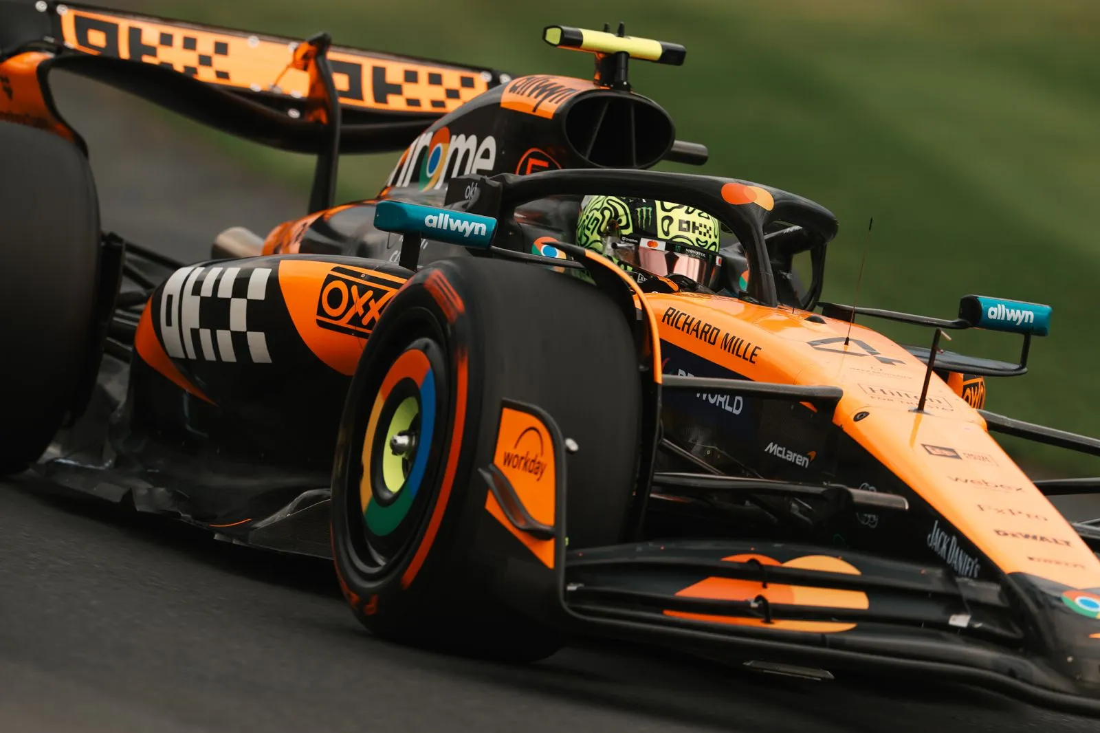 Lando Norris consigue la pole position del Gran Premio de Australia 2025