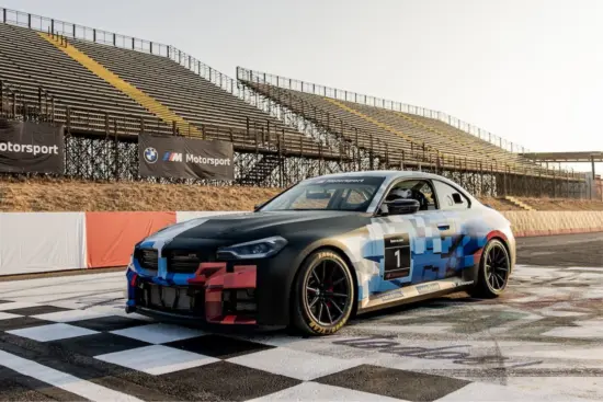El M2 Racing es el primer vehículo de competencia de BMW Group hecho exclusivamente en México. Se trata de una edición limitada.