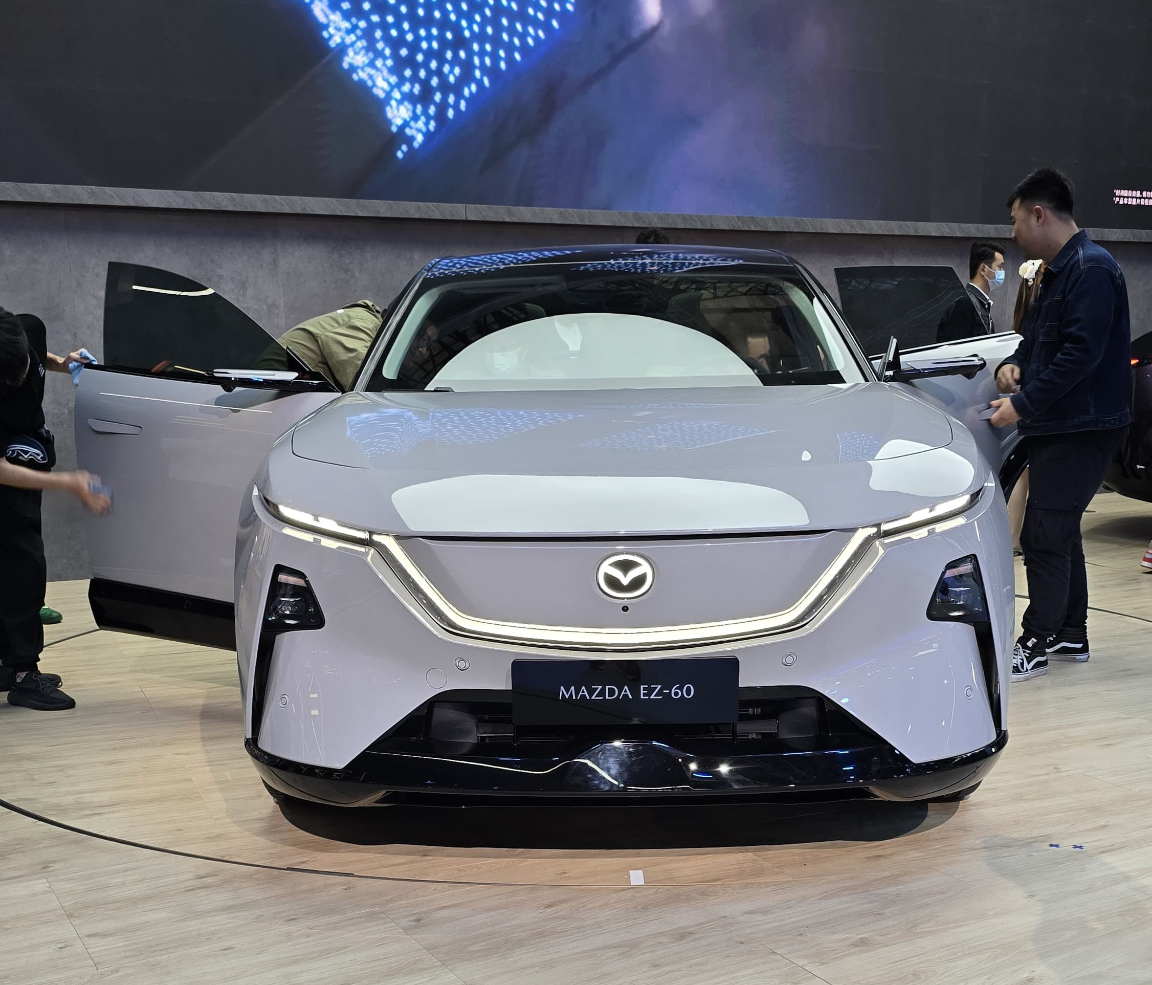 Mazda EZ60 | Memo Lira Mazda EZ 60