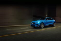 Ford Mustang Mach-E 2025: la revolución eléctrica con alma salvaje y el respaldo de VEMO