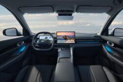 Crecen las pantallas en autos: la nueva era