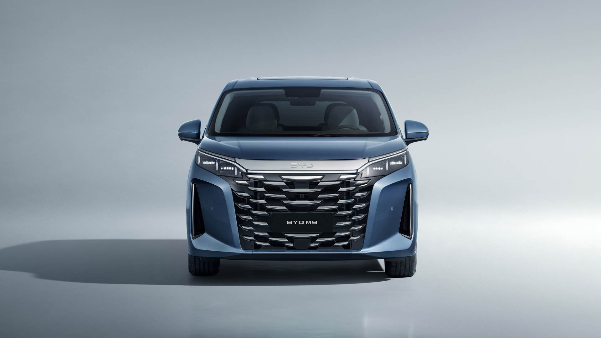 BYD M92 | Memo Lira Lujo inteligente y autonomía sin límites descubre la nueva BYD M9