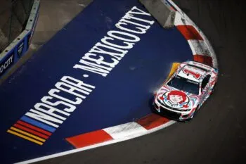 Todd Gilliland establece récord de pista para la NASCAR Cup Series en la Ciudad de México