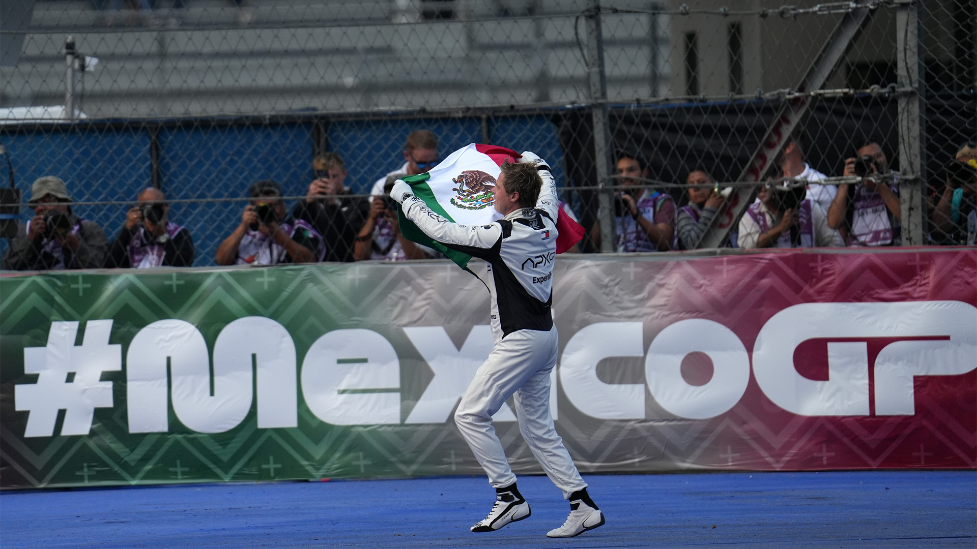 Hollywood a Toda Velocidad Las Inéditas Anécdotas del Rodaje de 'F1' en el GP de México"