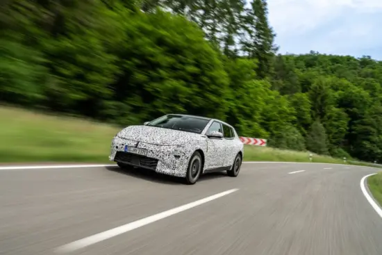 Kia EV4: pruebas extremas en Nürburgring confirman durabilidad de su batería