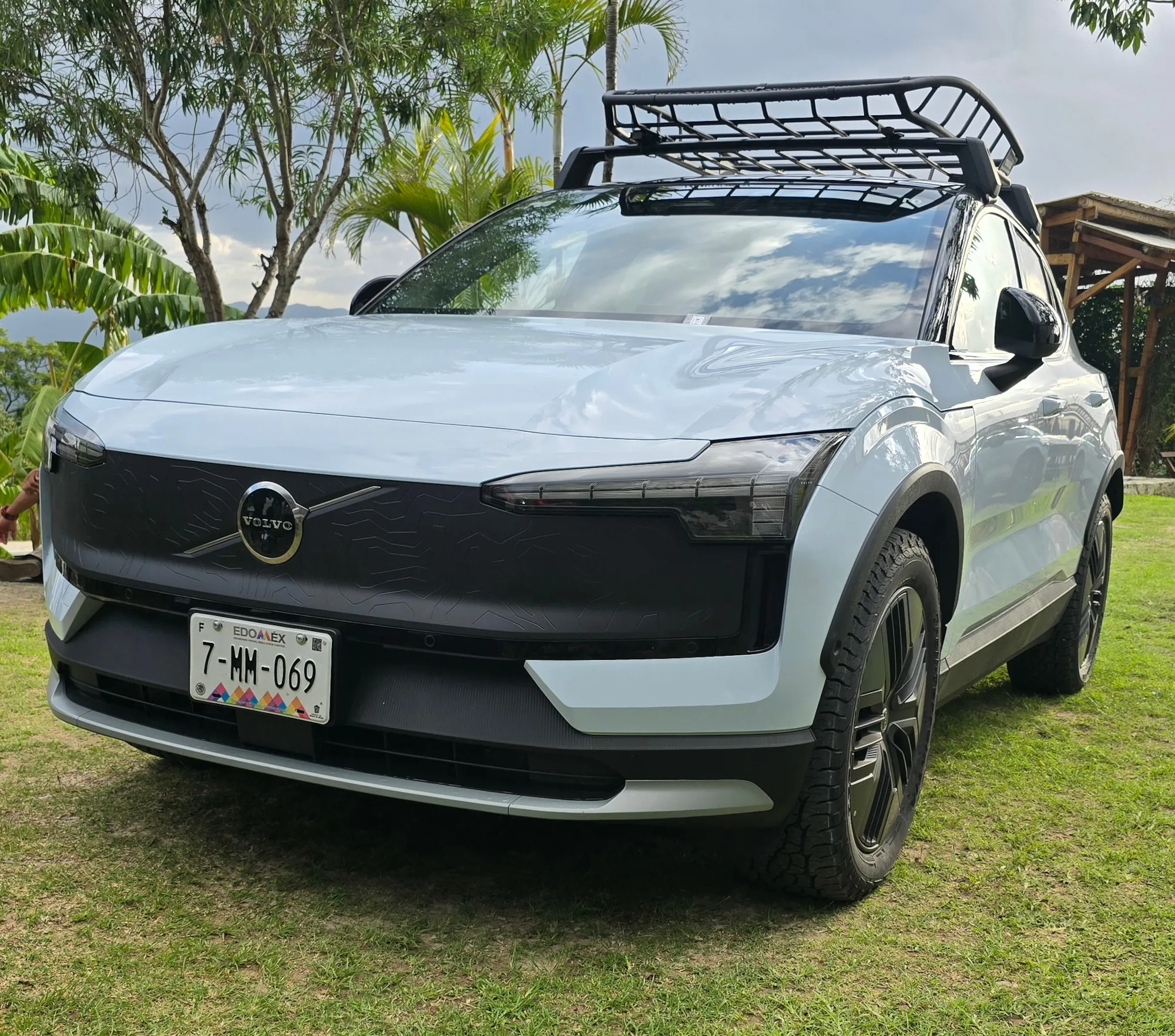 Volvo EX30 Cross Country