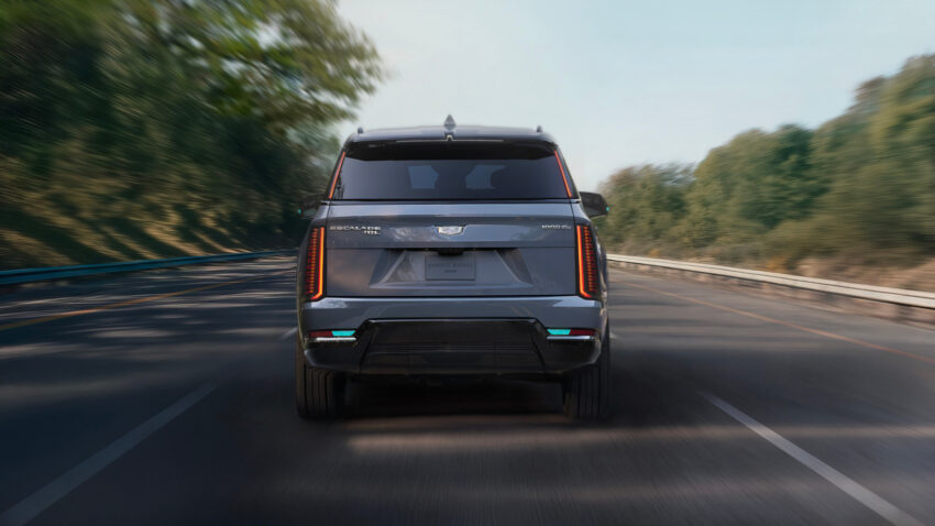 2028 Cadillac Escalade IQL | Memo Lira 2028 Cadillac Escalade IQL