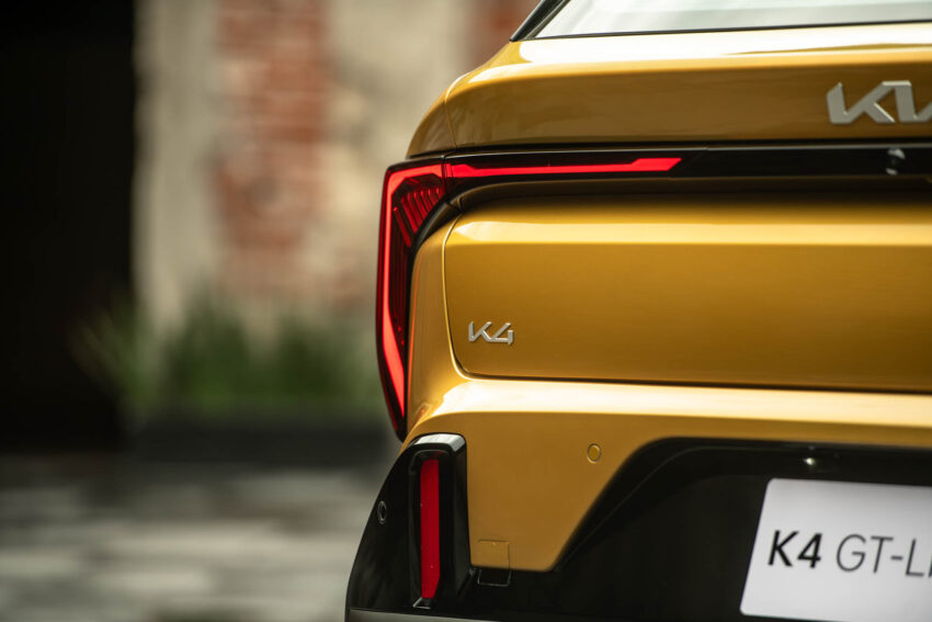 Kia K4 HB alta 7 | Memo Lira