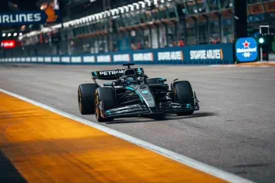 George Russell sorprende y se lleva la pole del Gran Premio de Singapur 2025