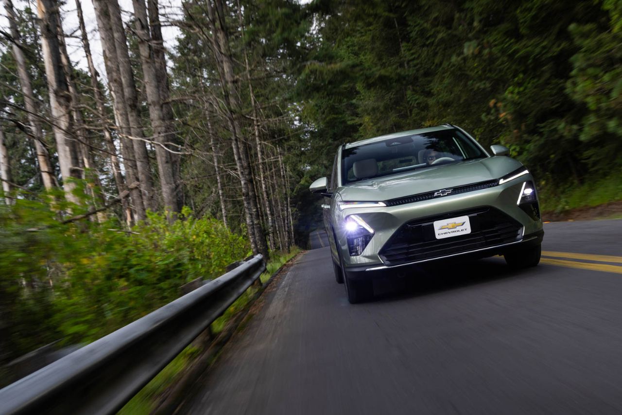 Chevrolet inicia su era híbrida enchufable con Captiva PHEV