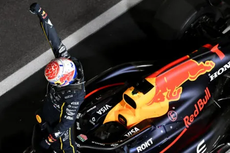Verstappen domina en Las Vegas y mantiene vivo el sueño del título