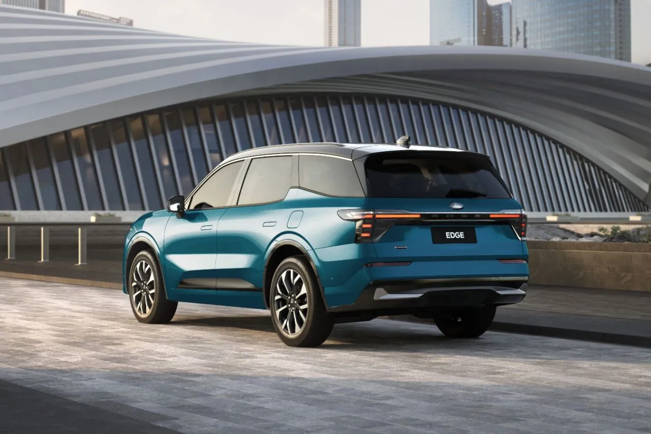 Ford cierra 2025 con Edge Híbrida de 1,100 km