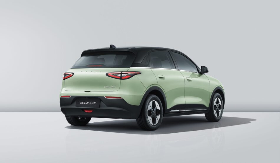 Vista trasera del nuevo eléctrico Geely EX2 | Memo Lira Vista trasera del nuevo eléctrico Geely EX2