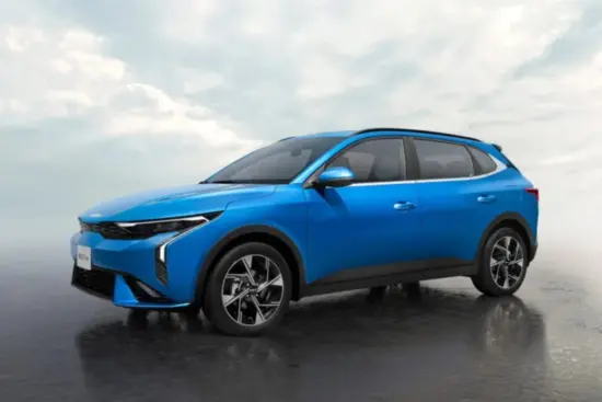 KIA K3 Hatchback en azul