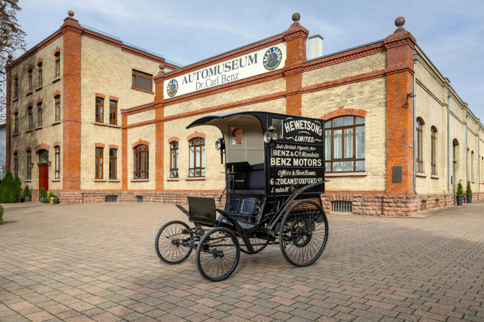 Primer furgoneta de MercedesBenz | Memo Lira Primer furgoneta de Mercedes Benz