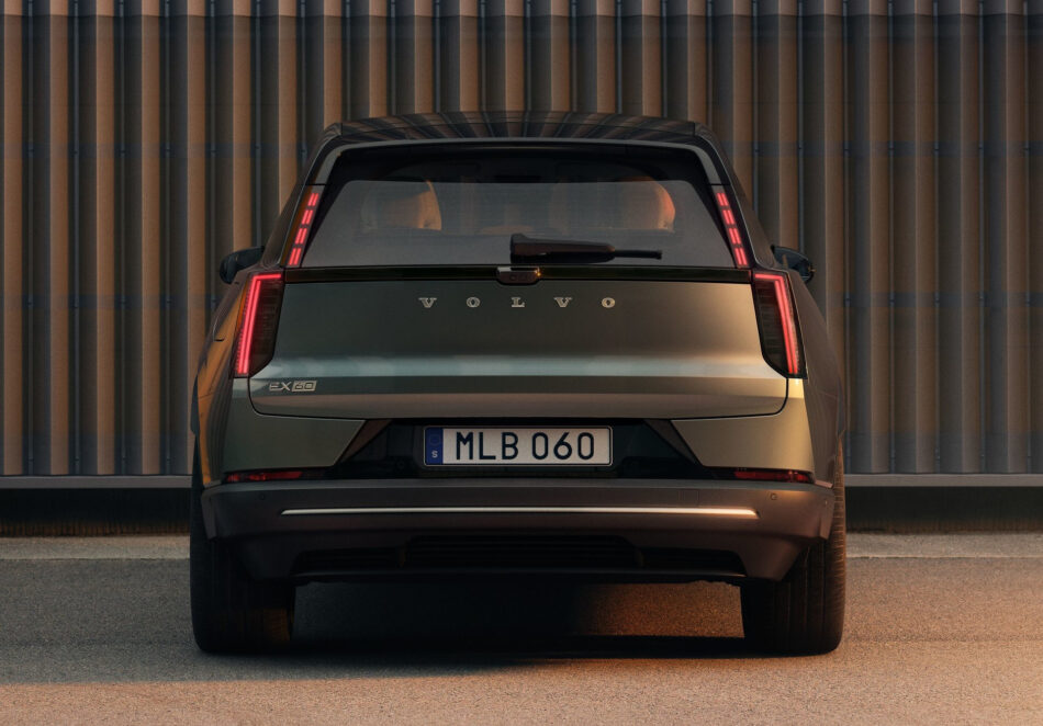 Vista trasera del nuevo Volvo EX60 | Memo Lira Vista trasera del nuevo Volvo EX60