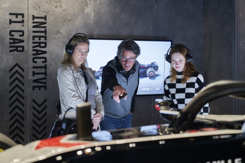 La Fórmula 1 llega a la CDMX fuera de la pista La Exhibición abre el 20 de marzo | Memo Lira La Fórmula 1 llega a la CDMX fuera de la pista La Exhibición abre el 20 de marzo