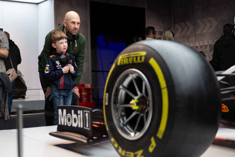 La Fórmula 1 llega a la CDMX fuera de la pista La Exhibición abre el 20 de marzo | Memo Lira La Fórmula 1 llega a la CDMX fuera de la pista La Exhibición abre el 20 de marzo