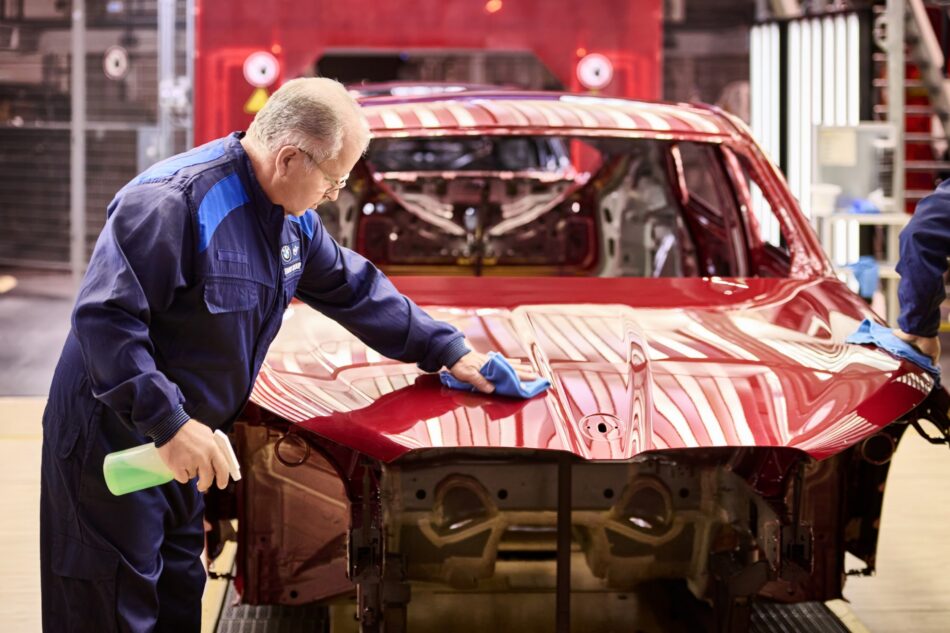 Producción de BMW en la planta de Regensburg Alemania | Memo Lira Producción de BMW en la planta de Regensburg Alemania
