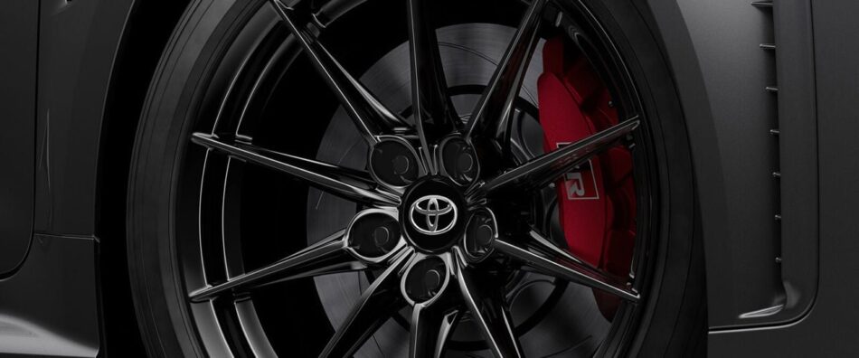 Rines GR Corolla | Memo Lira Rines del nuevo hot hatch Toyota GR Corolla 2026 con estética deportiva y ADN de competencia