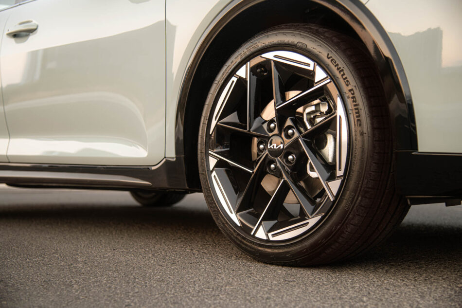 Kia suma cuatro modelos con la distinción Top Safety Pick+ 2026 del IIHS Memo Lira Detalles rines del Kia K4 GT Line