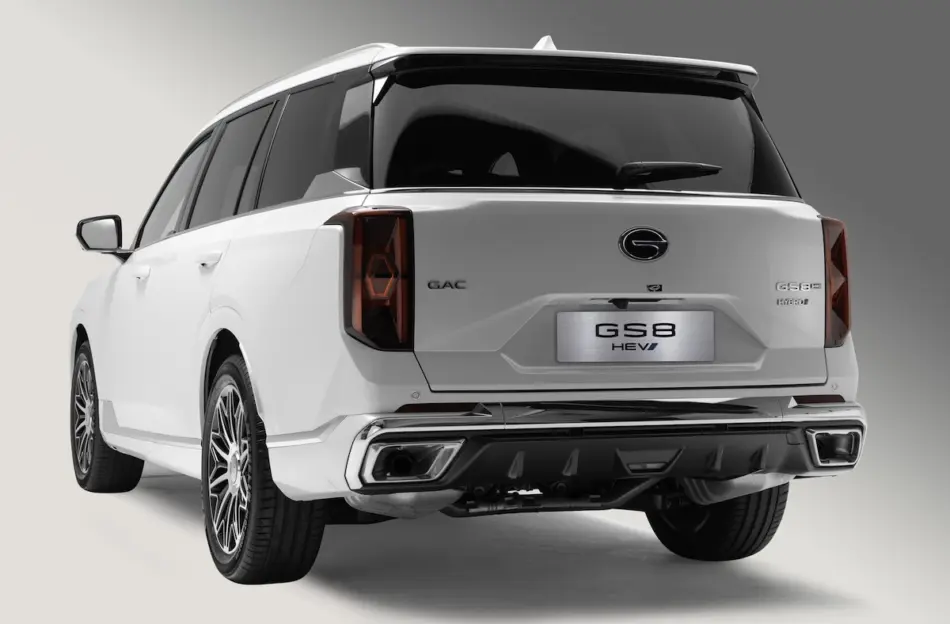 GS8 HEV Memo Lira Toma trasera de la SUV híbrida GAC GS8 HEV en blanco
