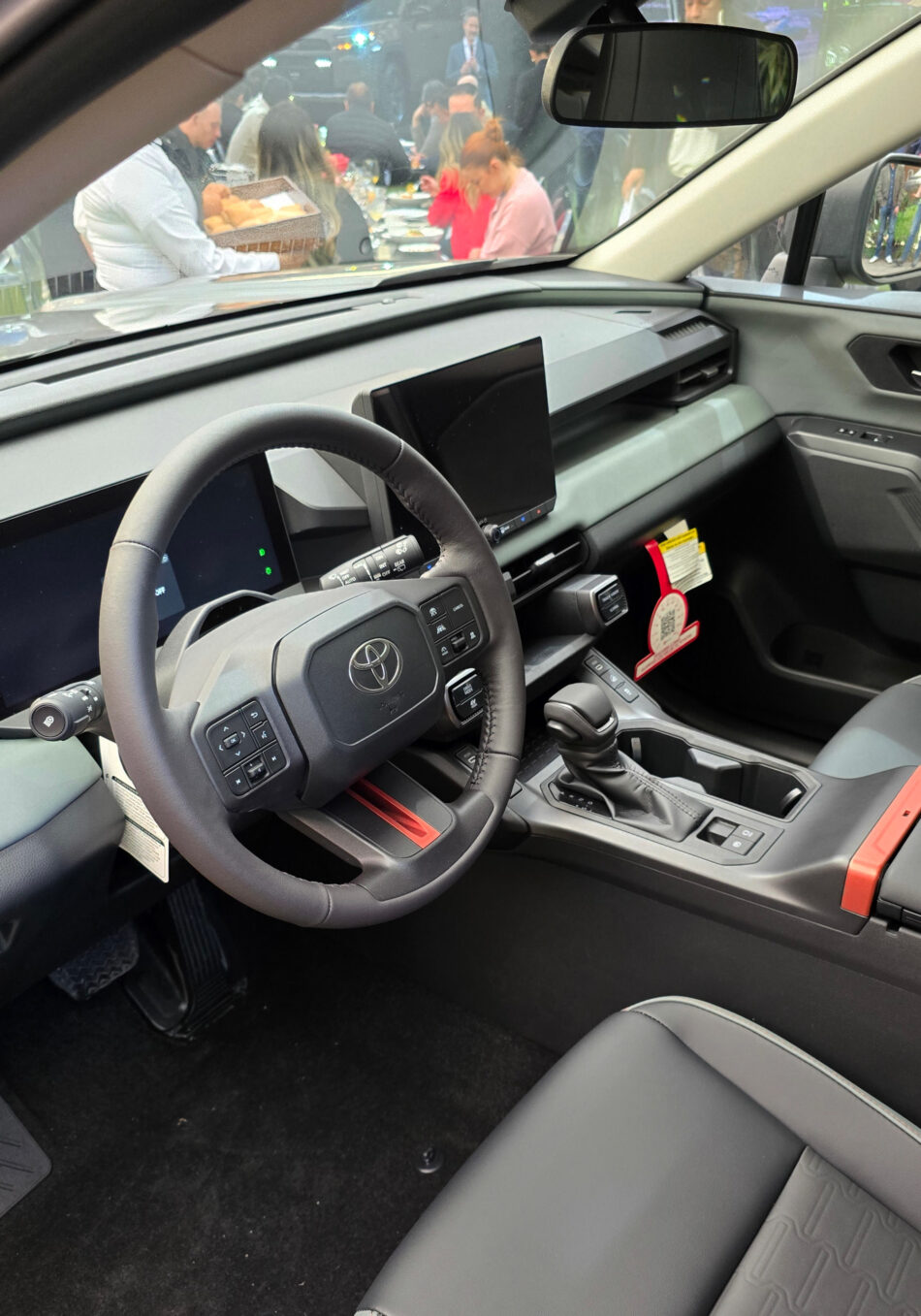 Interior de Toyota RAV4 2026 | Memo Lira Interior de Toyota RAV4 2026