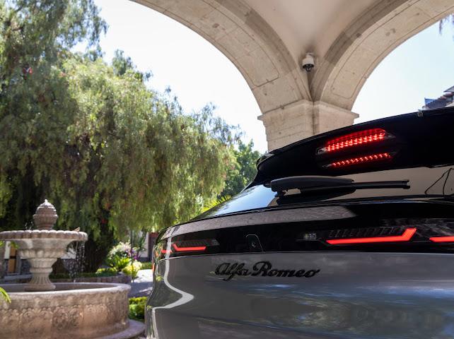 Alfa Romeo Junior San Miguel de Allende1 Memo Lira Alfa Romeo Junior TI Performance destacando detalles deportivos y presencia urbana