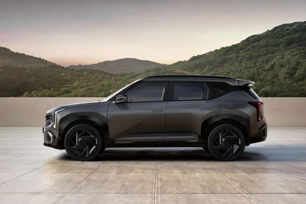Vista lateral de Kia Seltos con nueva identidad de diseño