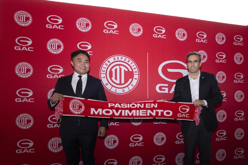 Directivos de GAC México y Toluca FC durante el anuncio de la alianza estratégica