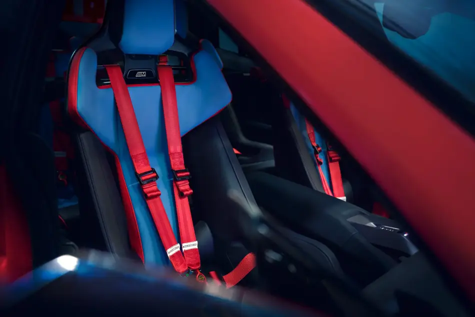 Asientos deportivos en BMW M eléctrico Memo Lira Asientos deportivos en BMW M eléctrico