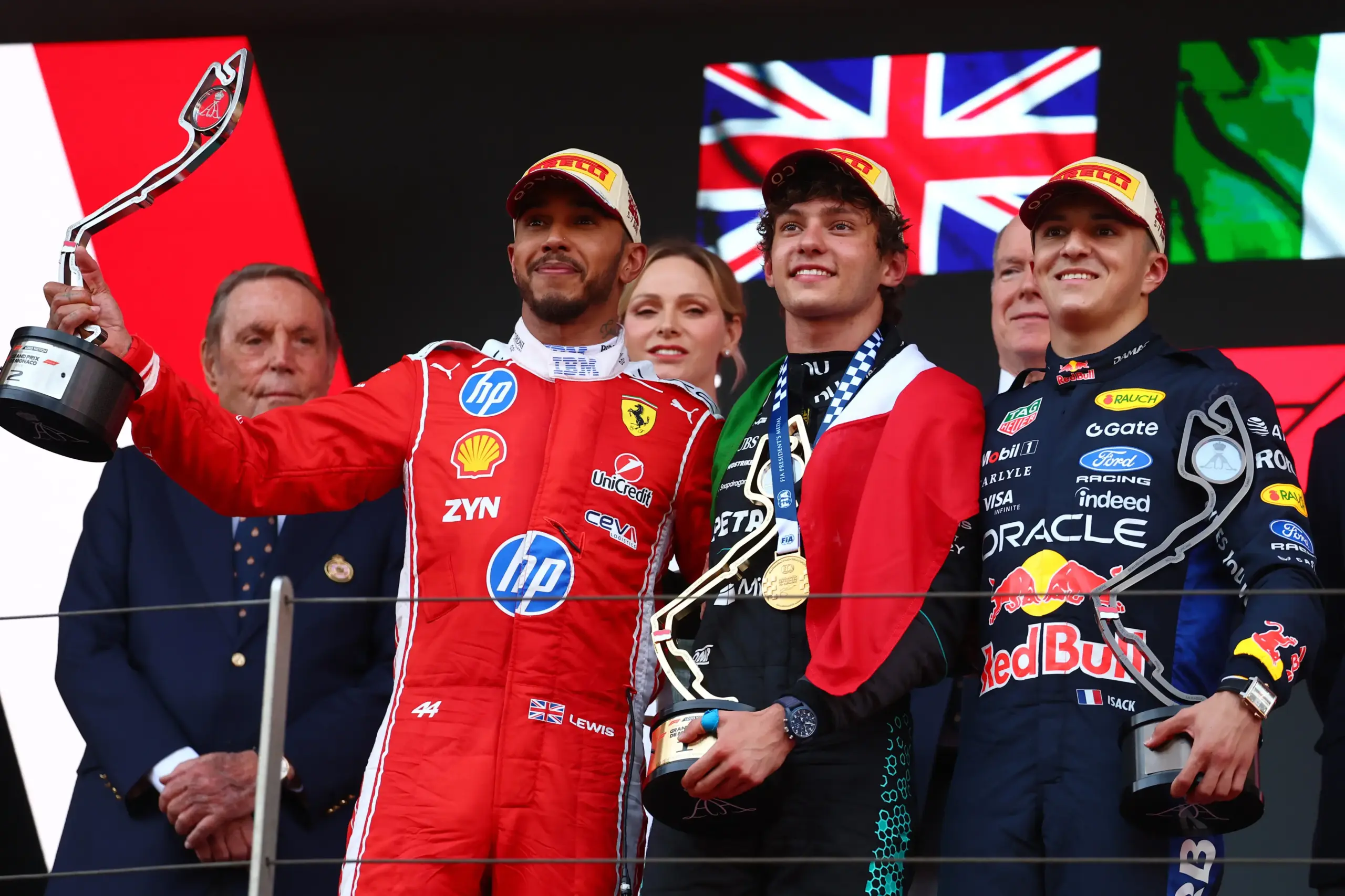 Antonelli conquista Mónaco y amplía su liderato en un Gran Premio lleno de caos