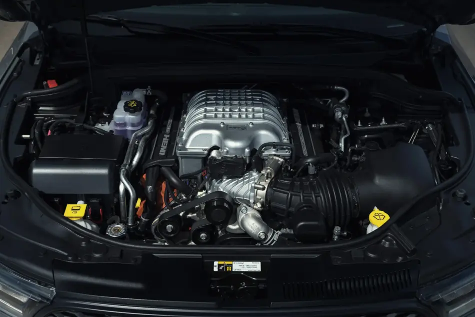 Dodge Durango Hellcat Black Demon 7 Memo Lira Motor V8 HEMI supercargado de 62 litros de la Dodge Durango SRT Hellcat Black Demon