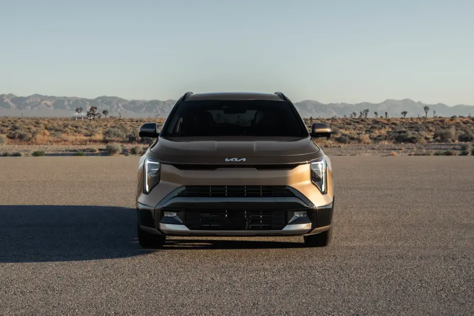 Vista frontal de Kia Niro 2027 Memo Lira Vista frontal de Kia Niro 2027
