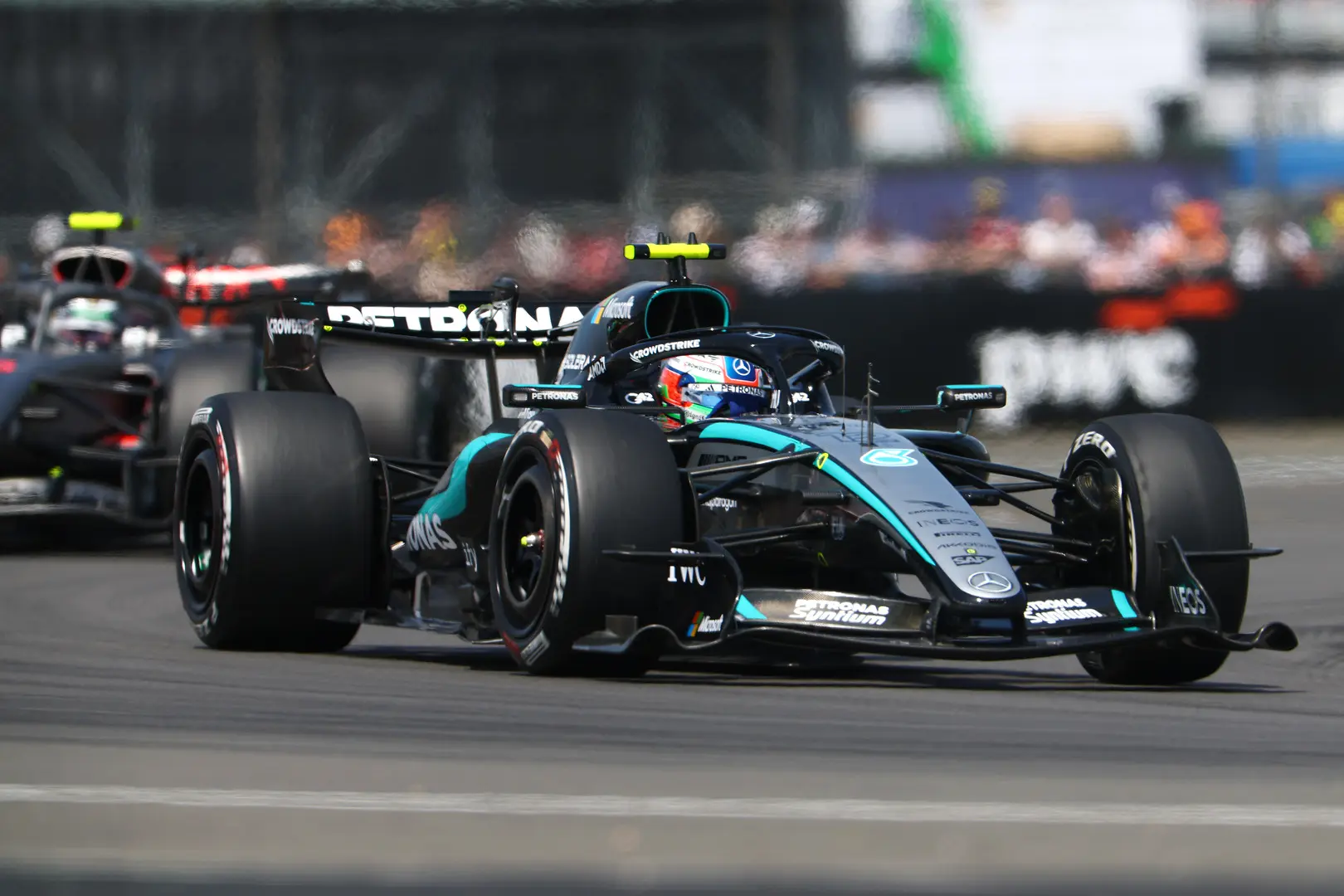 Antonelli vuela en Silverstone, el joven de Mercedes conquista una nueva pole en Gran Bretaña