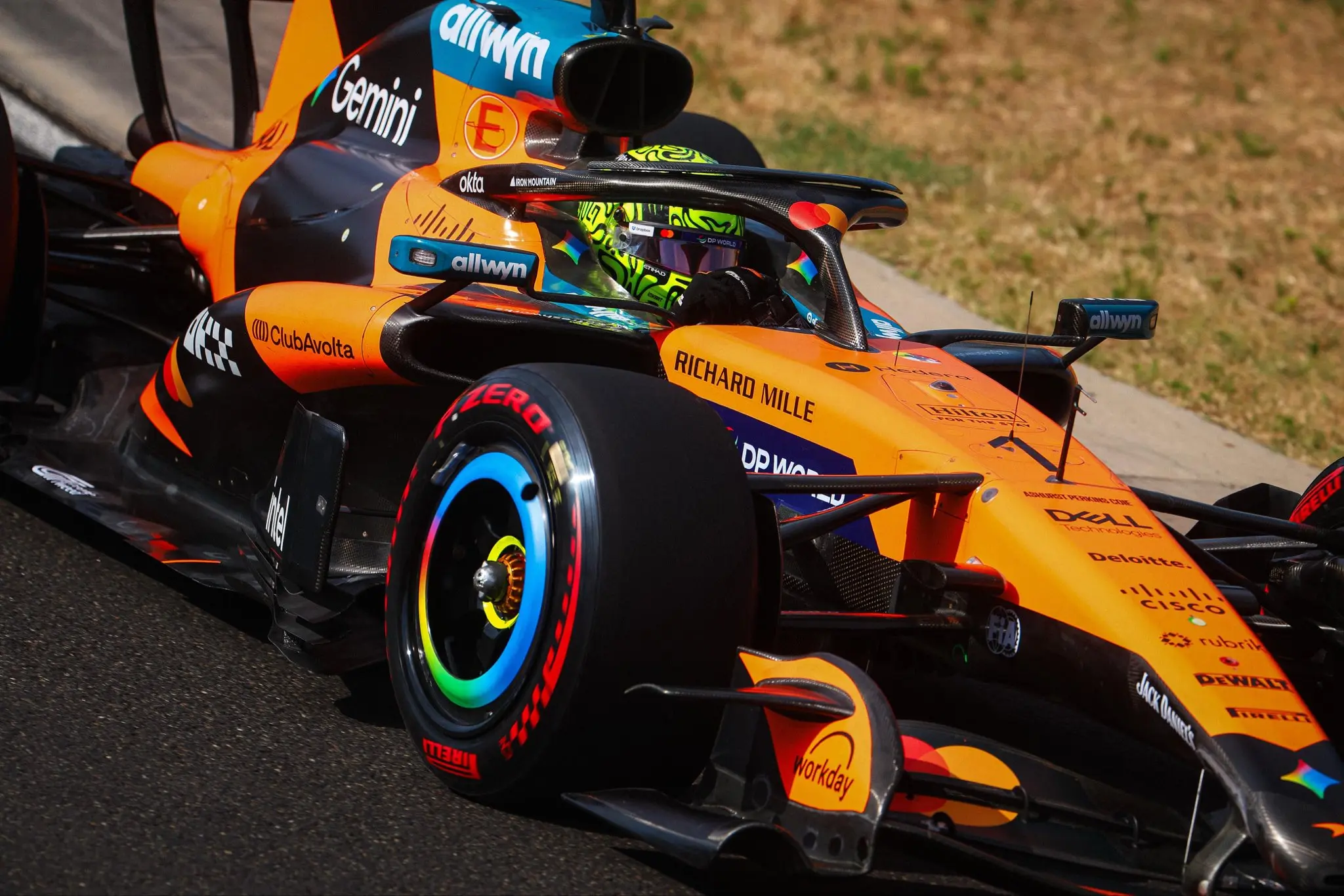 Norris volvió a la cima y le arrebata la pole a Hamilton en Hungría