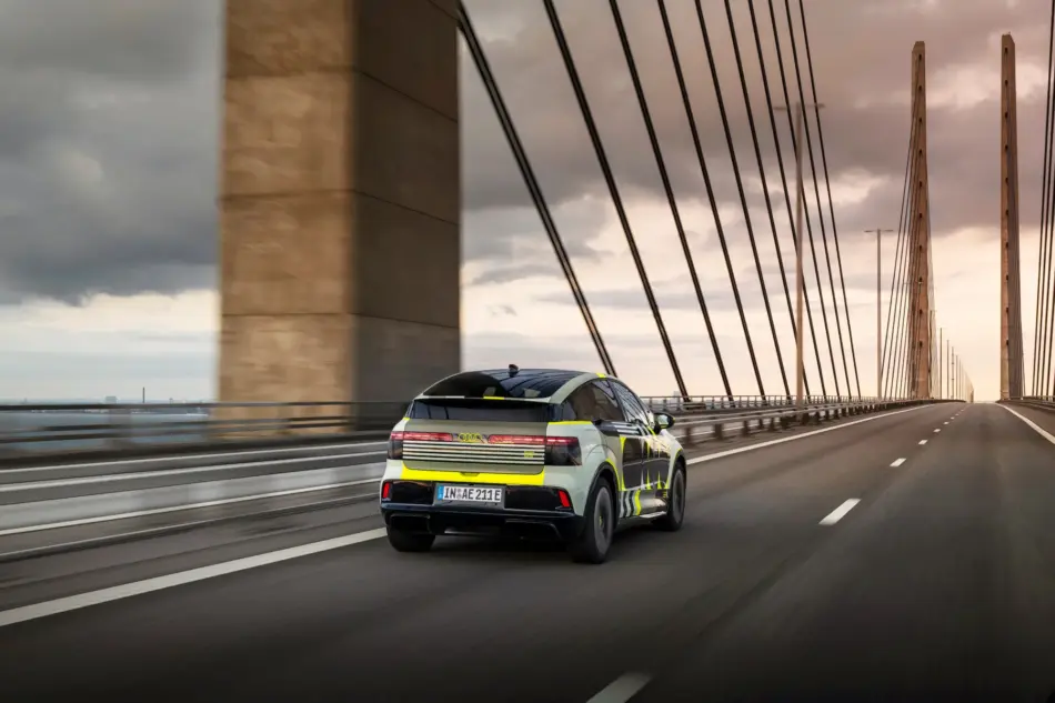 Audi A2 etron visto desde la zona trasera Memo Lira Desarrollo tecnológico en Audi A2 e tron